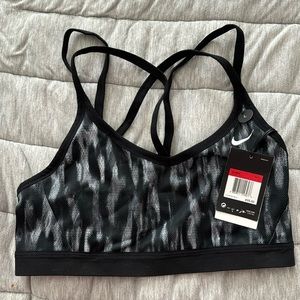 Nike women’s light support sports bra (no padding)